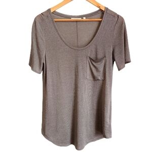 Aritzia BABATON Beige Casual Minimalist Sami Scoop Pocket Tee T-Shirt Size Small